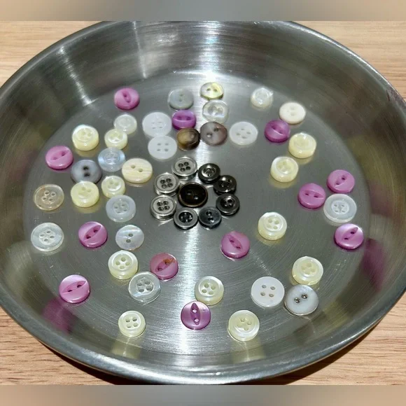 Assorted Button Collection - Picture 9 of 9